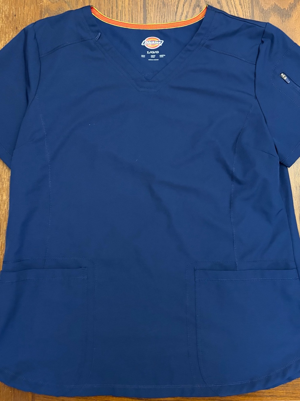 Dickies Dynamix V Neck Navy Scrub Top with Orange Trim Sz L EUC NWOT